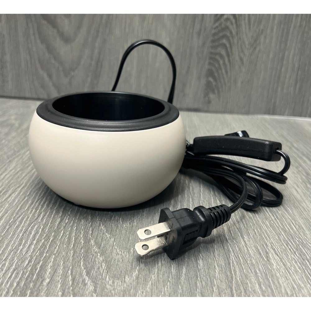 Scentsy Mod Warmer Taupe Electric Wax Melter 85094 Minimalist Round